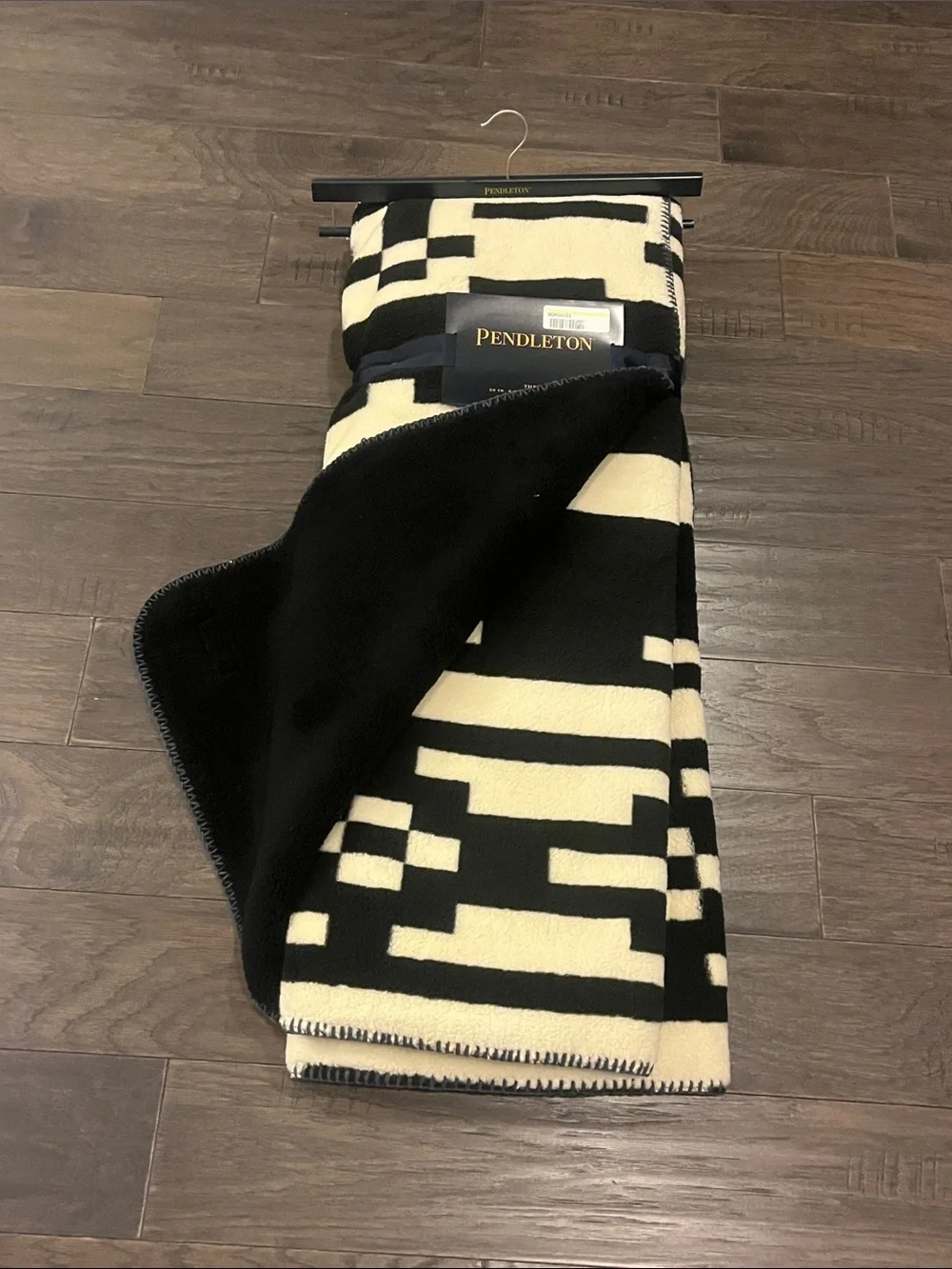 Pendleton Sierra Berber Throw Blanket black new Southwestern 50”x70”